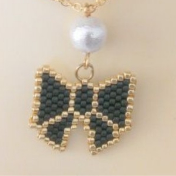 Flat beaded pendant - Picture 2 of 2